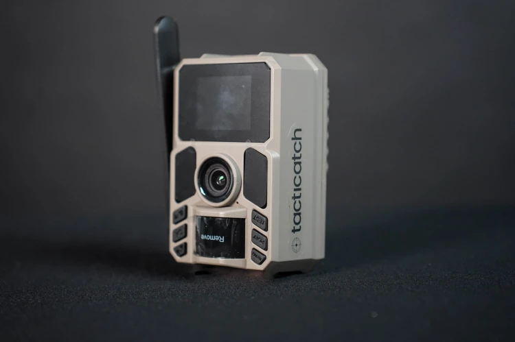 Tacticatch Sowa -120 fotopułapka z solarem