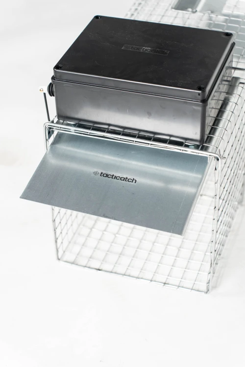 Tacticatch -QuicTrap R60 zdalnie zamykana klatka do odłowu małych ssaków
