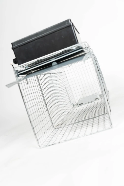 Tacticatch -QuicTrap R60 zdalnie zamykana klatka do odłowu małych ssaków