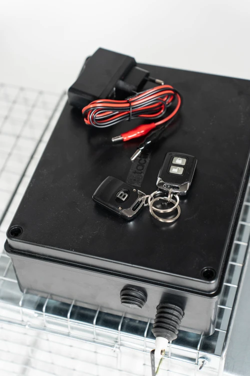 Tacticatch -QuicTrap R60 zdalnie zamykana klatka do odłowu małych ssaków