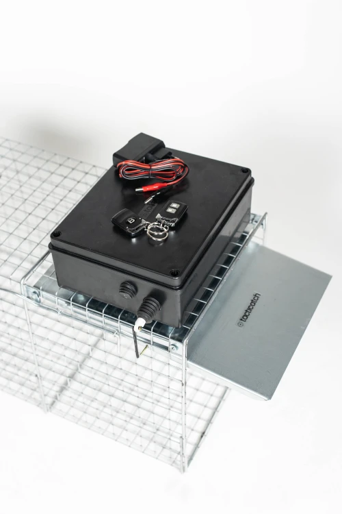 Tacticatch -QuicTrap R60 zdalnie zamykana klatka do odłowu małych ssaków