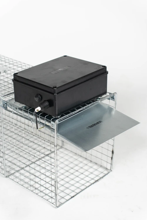 Tacticatch -QuicTrap R60 zdalnie zamykana klatka do odłowu małych ssaków