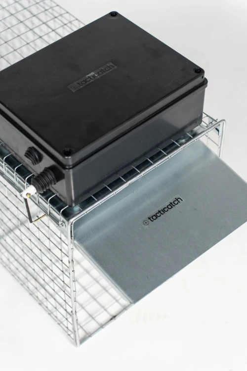 Tacticatch -QuicTrap R60 zdalnie zamykana klatka do odłowu małych ssaków